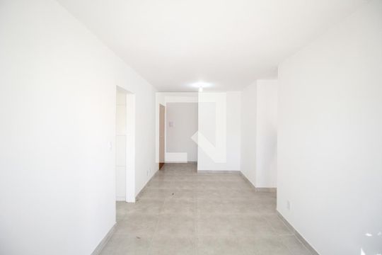 Sala de apartamento à venda com 3 quartos, 80m² em São Sebastião, Porto Alegre