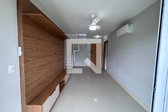 Sala de apartamento para alugar com 4 quartos, 144m² em Recreio dos Bandeirantes, Rio de Janeiro