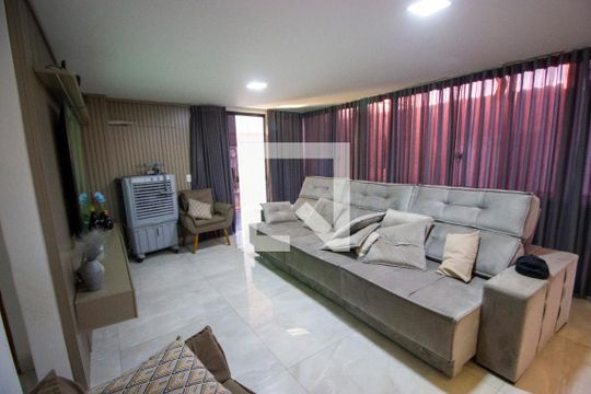 Casa à venda com 5 quartos, 500m² em Setor Habitacional Arniqueira, Brasília