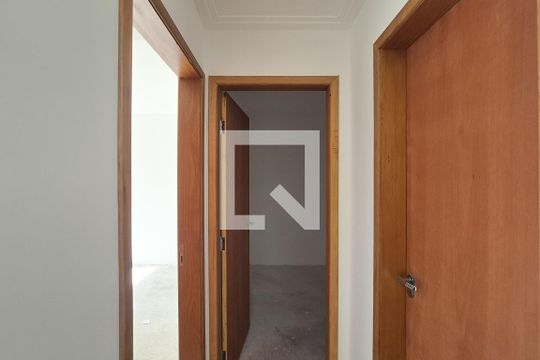 corredor de apartamento à venda com 2 quartos, 58m² em Jardim do Mar, São Bernardo do Campo