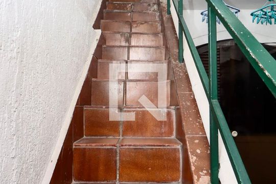 Escada de casa à venda com 5 quartos, 105m² em Vila Sonia, São Paulo