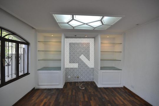 Sala de casa para alugar com 4 quartos, 237m² em Vila Albertina, São Paulo