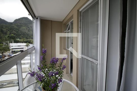 Varanda de apartamento à venda com 2 quartos, 64m² em Camorim, Rio de Janeiro
