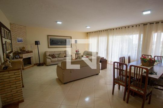 Sala de casa à venda com 7 quartos, 400m² em Colônia Agrícola Samambaia, Brasília