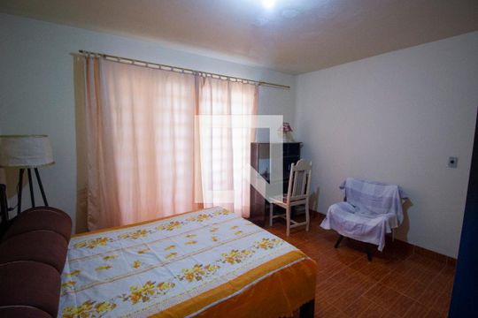 Suíte  de casa à venda com 7 quartos, 400m² em Colônia Agrícola Samambaia, Brasília