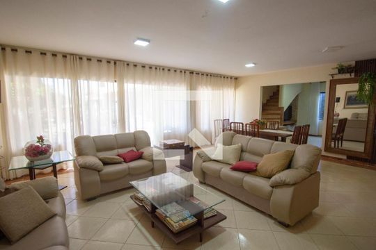 Sala de casa à venda com 7 quartos, 400m² em Colônia Agrícola Samambaia, Brasília