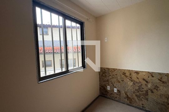 Quarto 1 de casa de condomínio para alugar com 3 quartos, 116m² em Quarteirão Ingelheim, Petrópolis