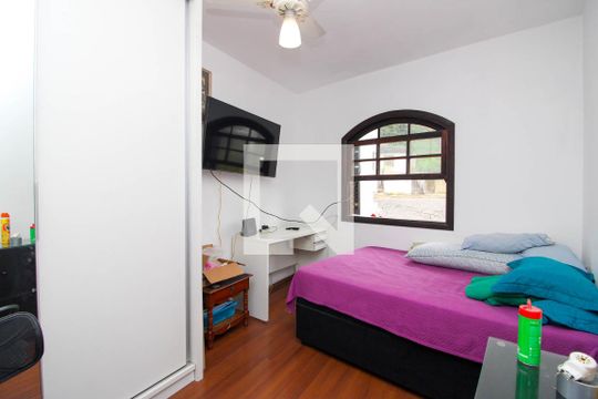 Quarto 2 de casa à venda com 3 quartos, 86m² em Jardim Caner, Taboão da Serra