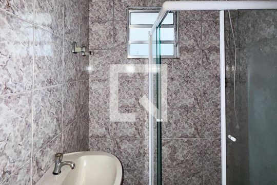 Banheiro Social de casa para alugar com 1 quarto, 40m² em Jardim Nascimento, São Bernardo do Campo