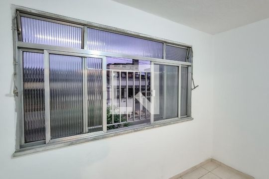 Sala de apartamento à venda com 2 quartos, 46m² em Irajá, Rio de Janeiro