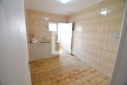 Cozinha de apartamento à venda com 2 quartos, 80m² em Jardim Chapadão, Campinas