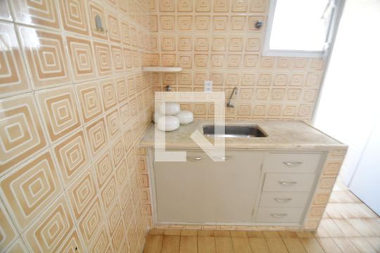 Cozinha de apartamento à venda com 2 quartos, 80m² em Jardim Chapadão, Campinas