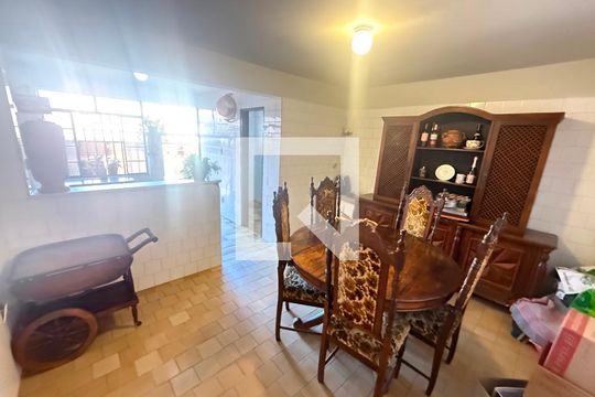 sala 2 de casa para alugar com 4 quartos, 230m² em Alto Caiçaras, Belo Horizonte