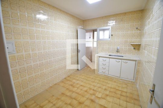 Cozinha de apartamento à venda com 2 quartos, 80m² em Jardim Chapadão, Campinas