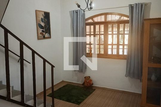 Casa para alugar com 3 quartos, 116m² em Campo Grande, Rio de Janeiro