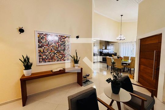 Sala de casa de condomínio para alugar com 4 quartos, 250m² em Aldeia da Serra, Barueri