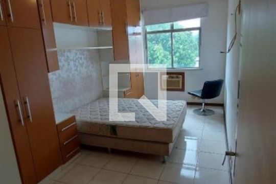 Quarto de apartamento à venda com 1 quarto, 60m² em Engenho de Dentro, Rio de Janeiro