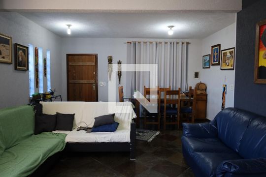 Casa à venda com 3 quartos, 750m² em Balneário Mar Paulista, São Paulo