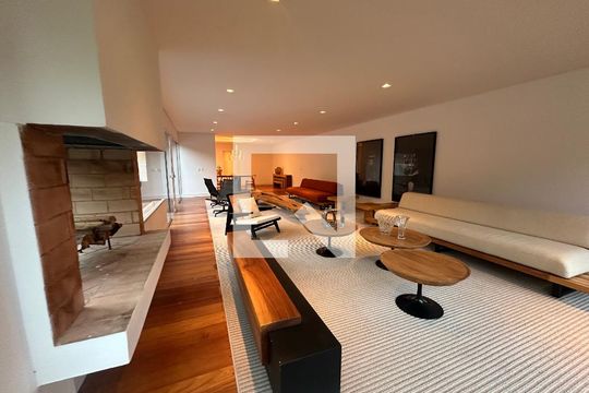 Sala de casa de condomínio para alugar com 5 quartos, 654m² em Residencial Tamboré I, Barueri