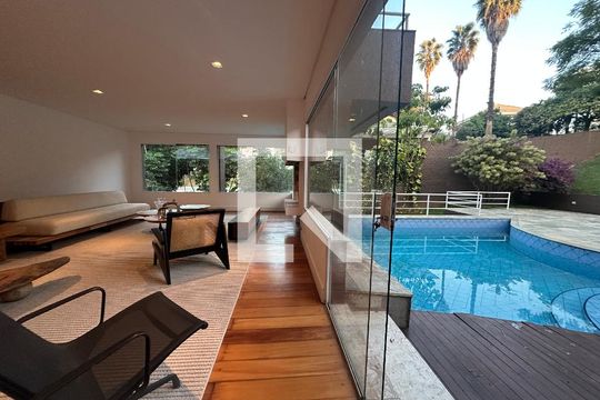 Sala de casa de condomínio para alugar com 5 quartos, 654m² em Residencial Tamboré I, Barueri