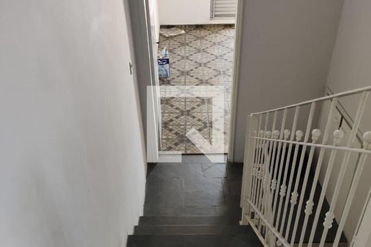 Escada de casa à venda com 3 quartos, 160m² em Vila Penteado, São Paulo