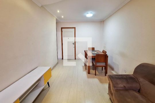 Sala de apartamento à venda com 2 quartos, 58m² em Icaraí, Niterói