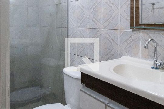 Banheiro de casa à venda com 1 quarto, 80m² em Jardim Presidente Dutra, Guarulhos