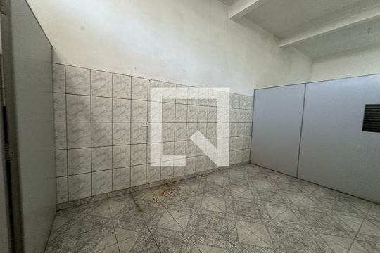 Sala/Cozinha de casa para alugar com 1 quarto, 50m² em Jardim Julio, Barueri