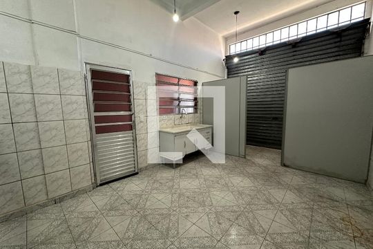 Sala/Cozinha de casa para alugar com 1 quarto, 50m² em Jardim Julio, Barueri