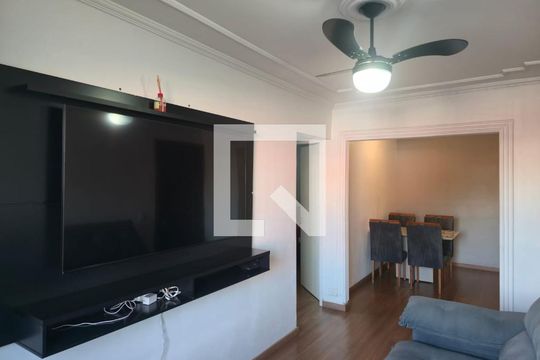 Sala  de apartamento para alugar com 1 quarto, 42m² em Jardim Cocaia, Guarulhos