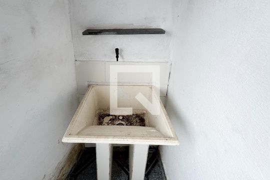 Área de serviço de casa para alugar com 1 quarto, 70m² em Jardim Nascimento, São Bernardo do Campo