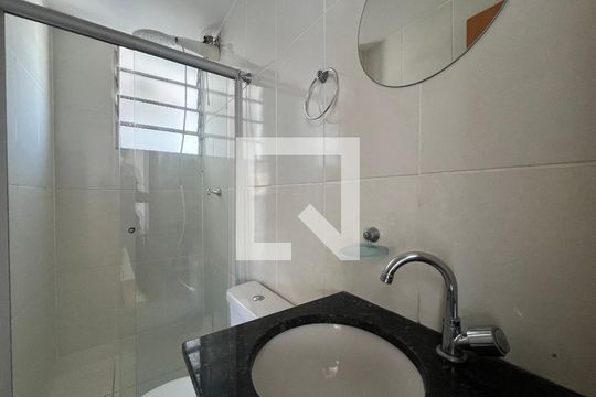 Banheiro Social de apartamento para alugar com 3 quartos, 105m² em Castelo, Belo Horizonte