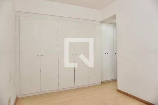 Suíte  de apartamento para alugar com 2 quartos, 140m² em Funcionários, Belo Horizonte