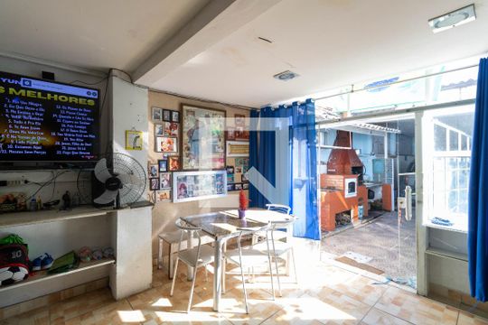 Sala de casa à venda com 4 quartos, 370m² em Campo Grande, Rio de Janeiro