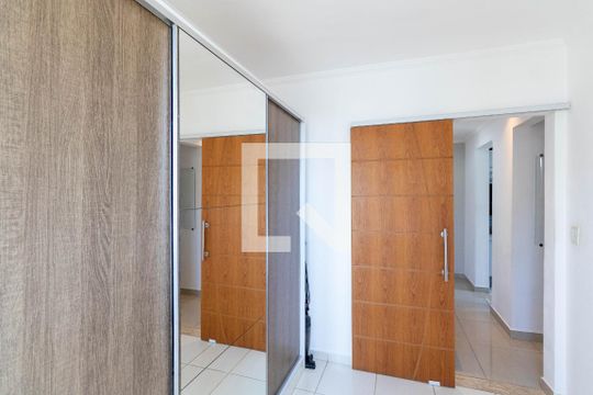Quarto 1 de apartamento à venda com 2 quartos, 50m² em Santíssimo, Rio de Janeiro