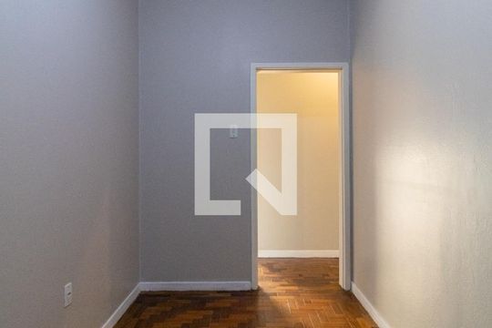 Quarto 4 de apartamento para alugar com 4 quartos, 130m² em Petrópolis, Porto Alegre