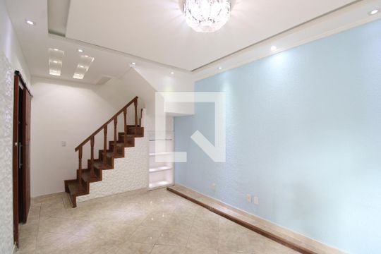 Sala de casa de condomínio para alugar com 3 quartos, 192m² em Pechincha, Rio de Janeiro