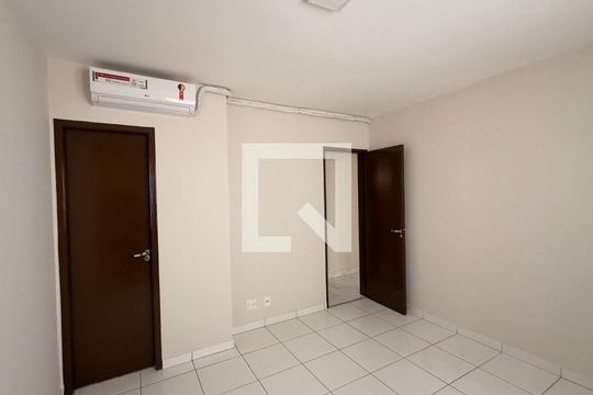 Suíte  de apartamento para alugar com 3 quartos, 74m² em Setor Faicalville, Goiânia