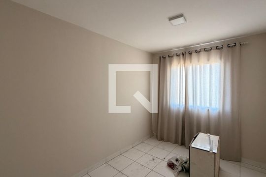 Quarto 2 de apartamento para alugar com 3 quartos, 74m² em Setor Faicalville, Goiânia