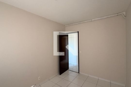 Quarto 2 de apartamento para alugar com 3 quartos, 74m² em Setor Faicalville, Goiânia
