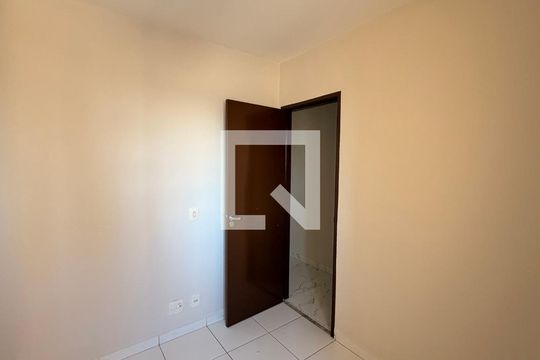 Quarto 1 de apartamento para alugar com 3 quartos, 74m² em Setor Faicalville, Goiânia