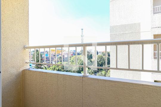 Varanda - Sala / Cozinha de apartamento para alugar com 2 quartos, 35m² em Jardim Amalia, São Paulo