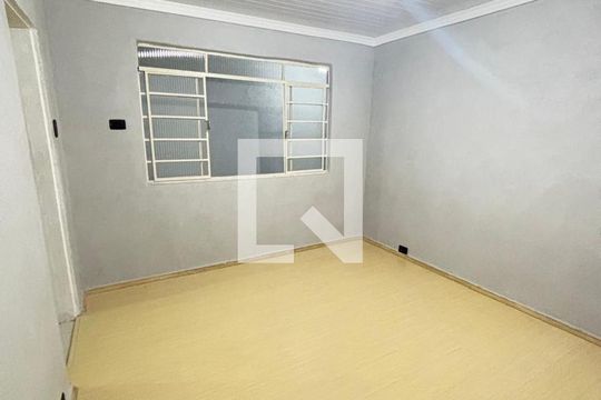 Quarto de casa à venda com 4 quartos, 170m² em Vila Nossa Senhora do Retiro, São Paulo