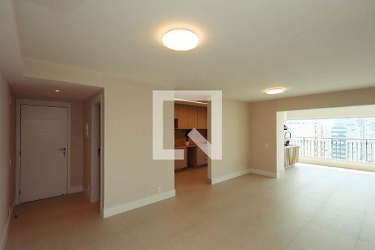 Sala de apartamento à venda com 3 quartos, 125m² em Vila Dom Pedro I, São Paulo