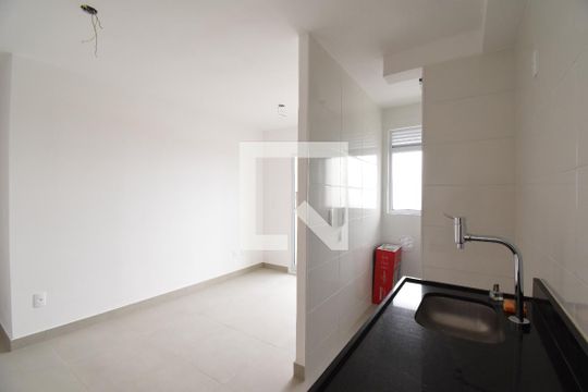 Sala e Cozinha de apartamento para alugar com 2 quartos, 47m² em Bairro Alto, Curitiba