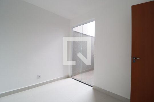Quarto 1 de apartamento para alugar com 2 quartos, 73m² em Novo Mundo, Uberlândia