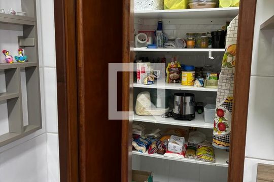 Cozinha de casa para alugar com 4 quartos, 567m² em Parque dos Principes, São Paulo