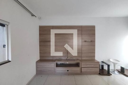 Sala de casa para alugar com 3 quartos, 150m² em Jardim Patricia, Uberlândia