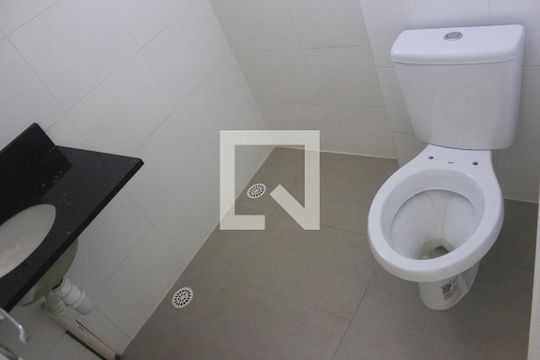 Banheiro social  de apartamento à venda com 2 quartos, 57m² em Vila Progresso, Guarulhos