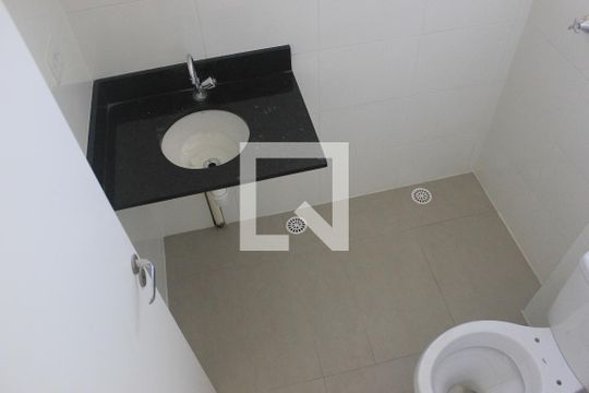 Banheiro social  de apartamento à venda com 2 quartos, 57m² em Vila Progresso, Guarulhos